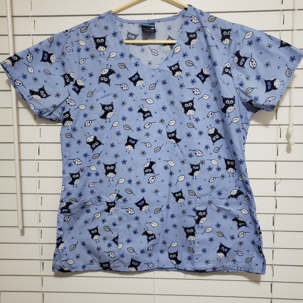 SCRUB TOP